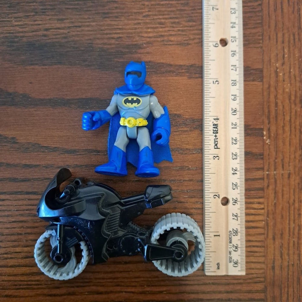 Fisher Price Imaginext DC Super Friends Batman Figure with Black Batcycle Toy